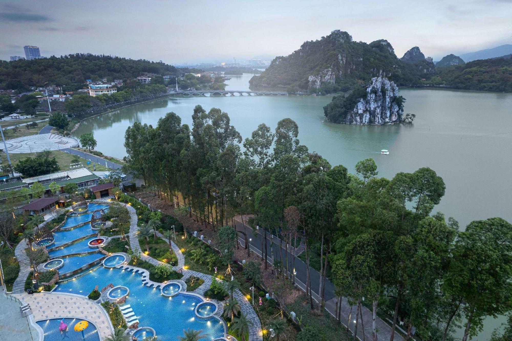 Hotel Wyndham Grand Zhaoqing Downtown Esterno foto